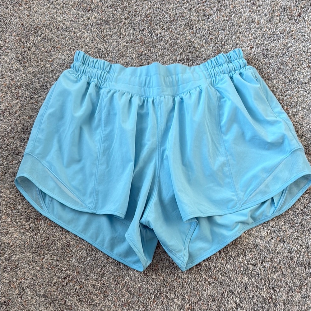 Lululemon low rise hotty hot shorts
